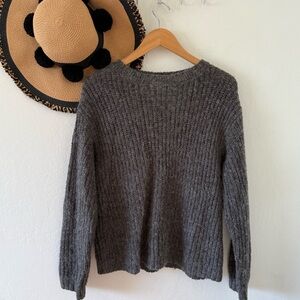 Uniqlo Gray Mohair Wool Sweater Oversized Cozy Chunky Knit Size Small